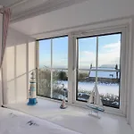 Cheyne Nyaraló Whitby